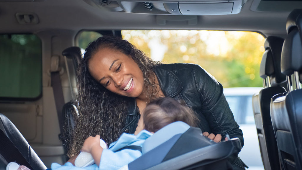 Siège auto bébé en 2026 : norme R129, i-Size, dos à la route, ISOFIX et erreurs à éviter